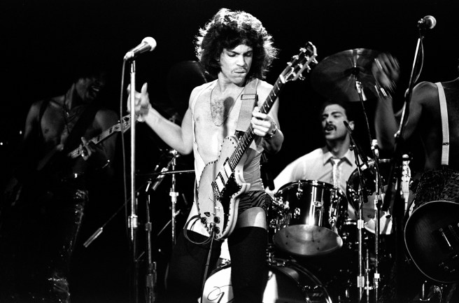 Prince Performs Live In New York